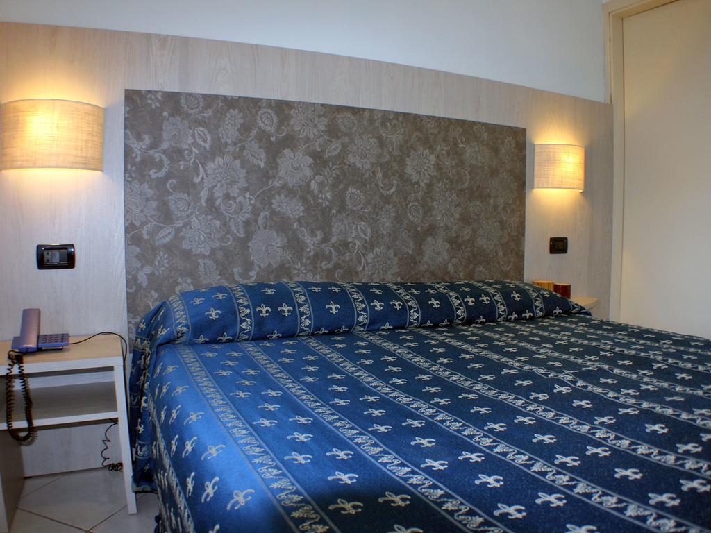 Hotel Europa Park Lido di Spina Dış mekan fotoğraf