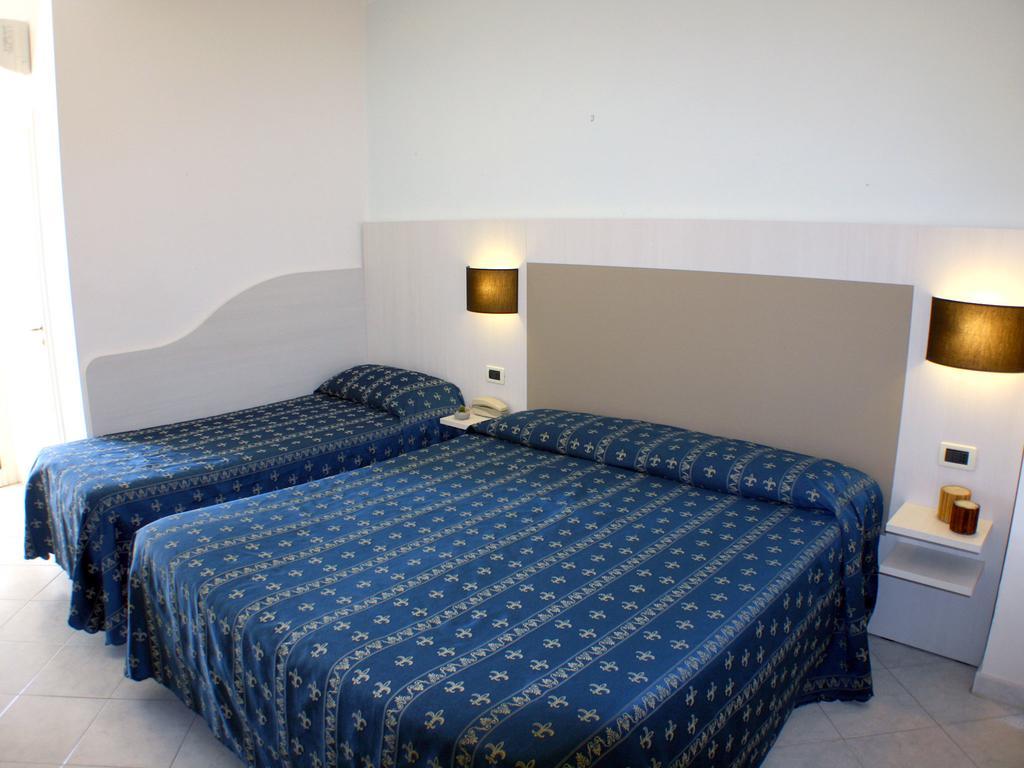 Hotel Europa Park Lido di Spina Dış mekan fotoğraf