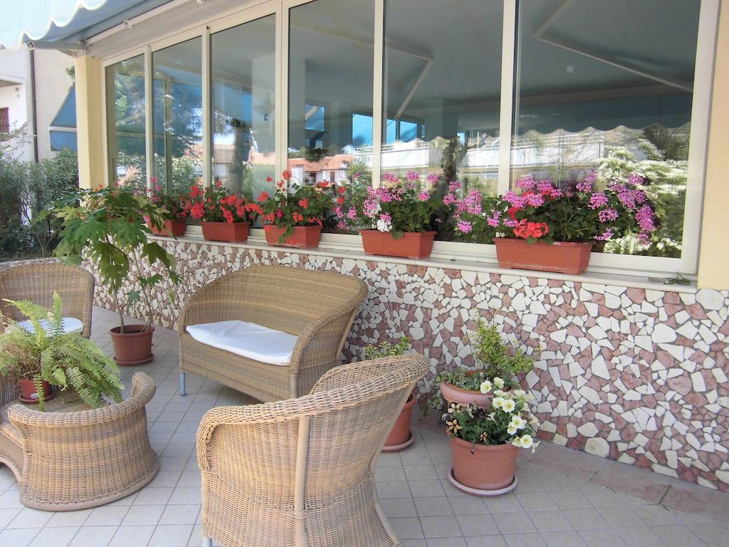 Hotel Europa Park Lido di Spina Dış mekan fotoğraf