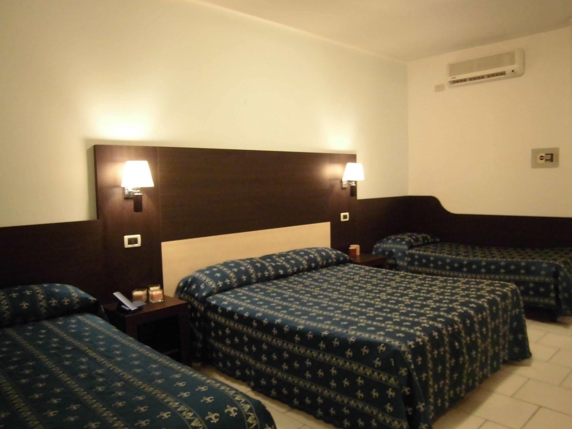 Hotel Europa Park Lido di Spina Dış mekan fotoğraf