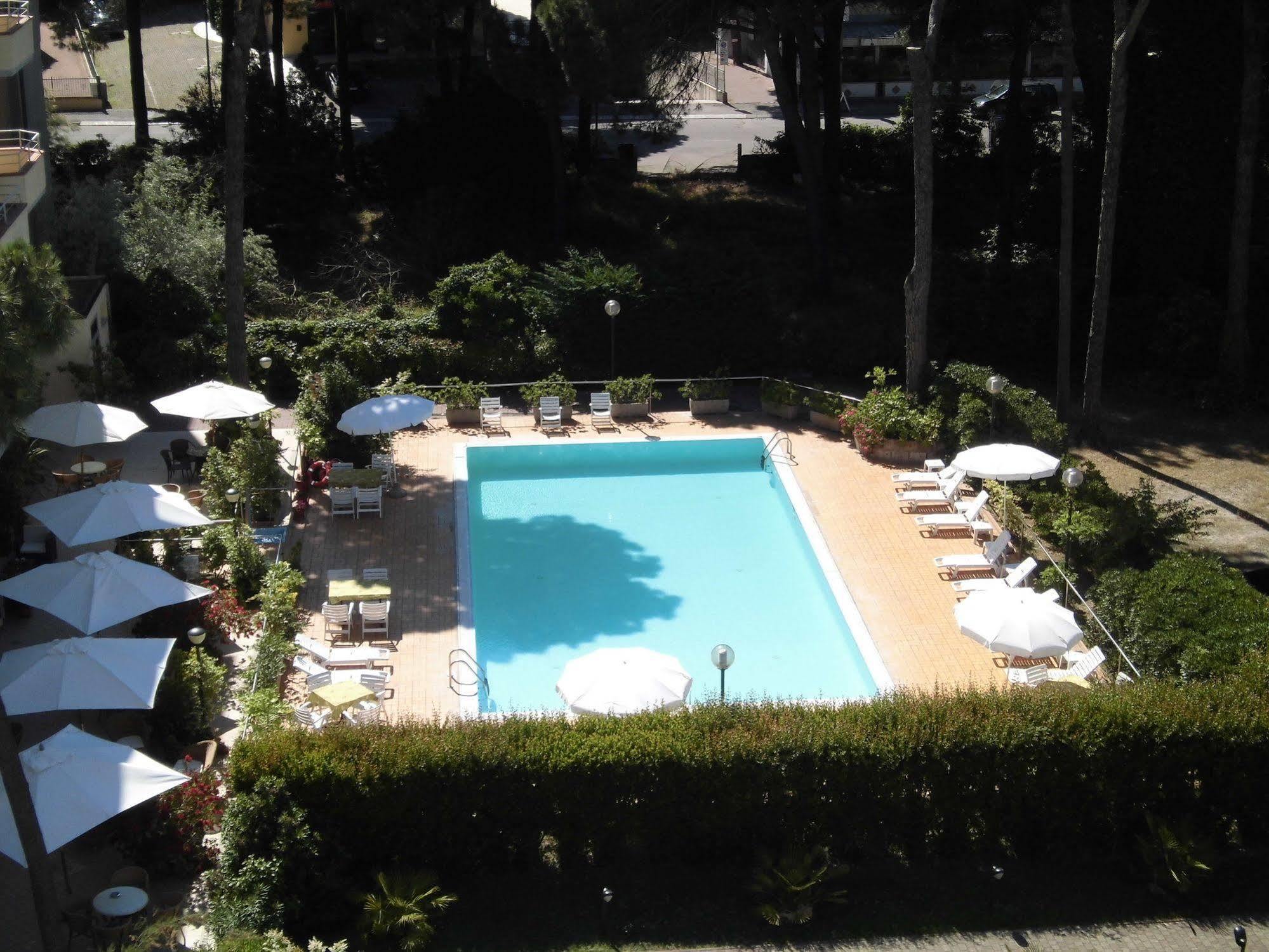 Hotel Europa Park Lido di Spina Dış mekan fotoğraf