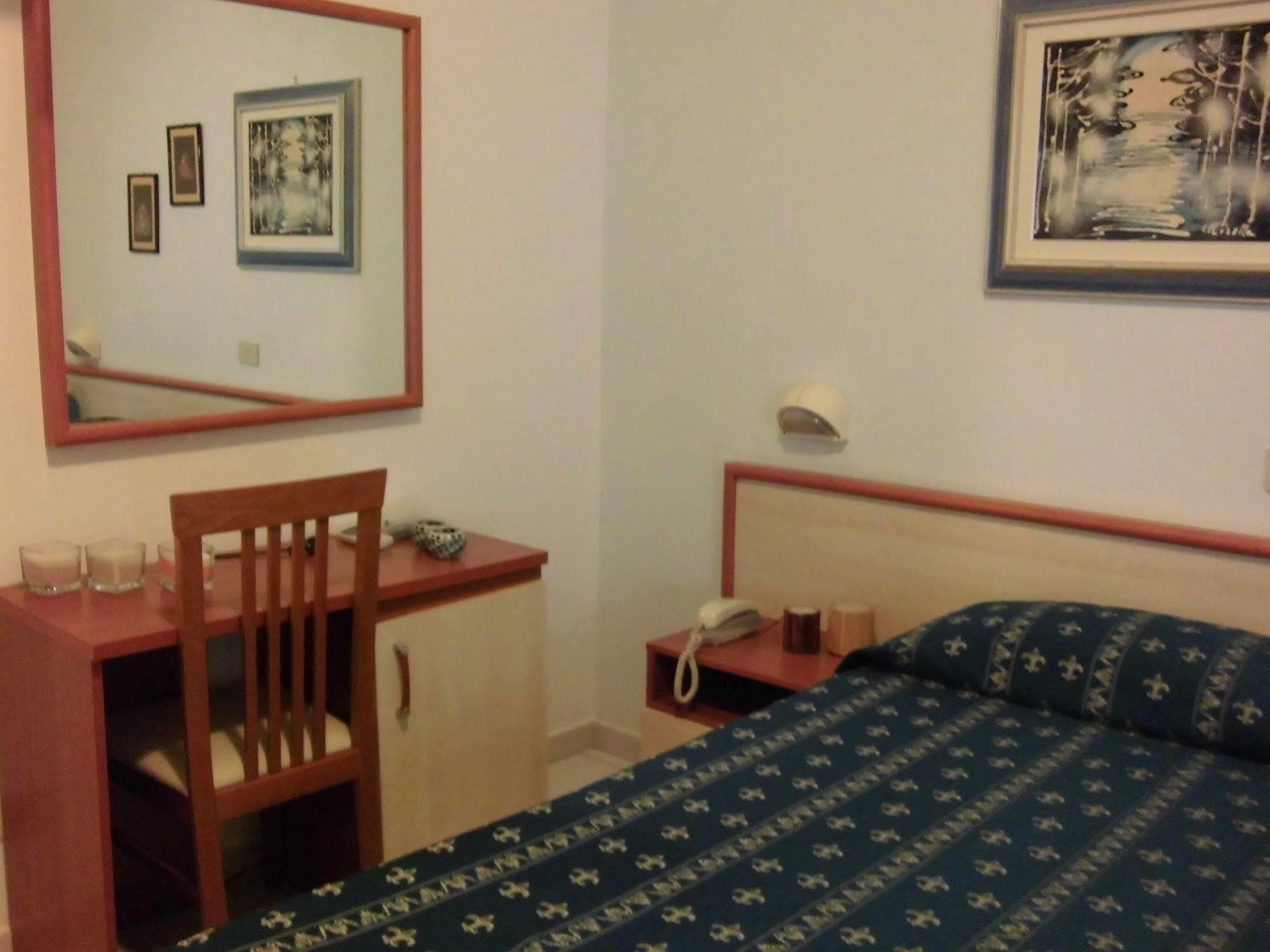 Hotel Europa Park Lido di Spina Dış mekan fotoğraf