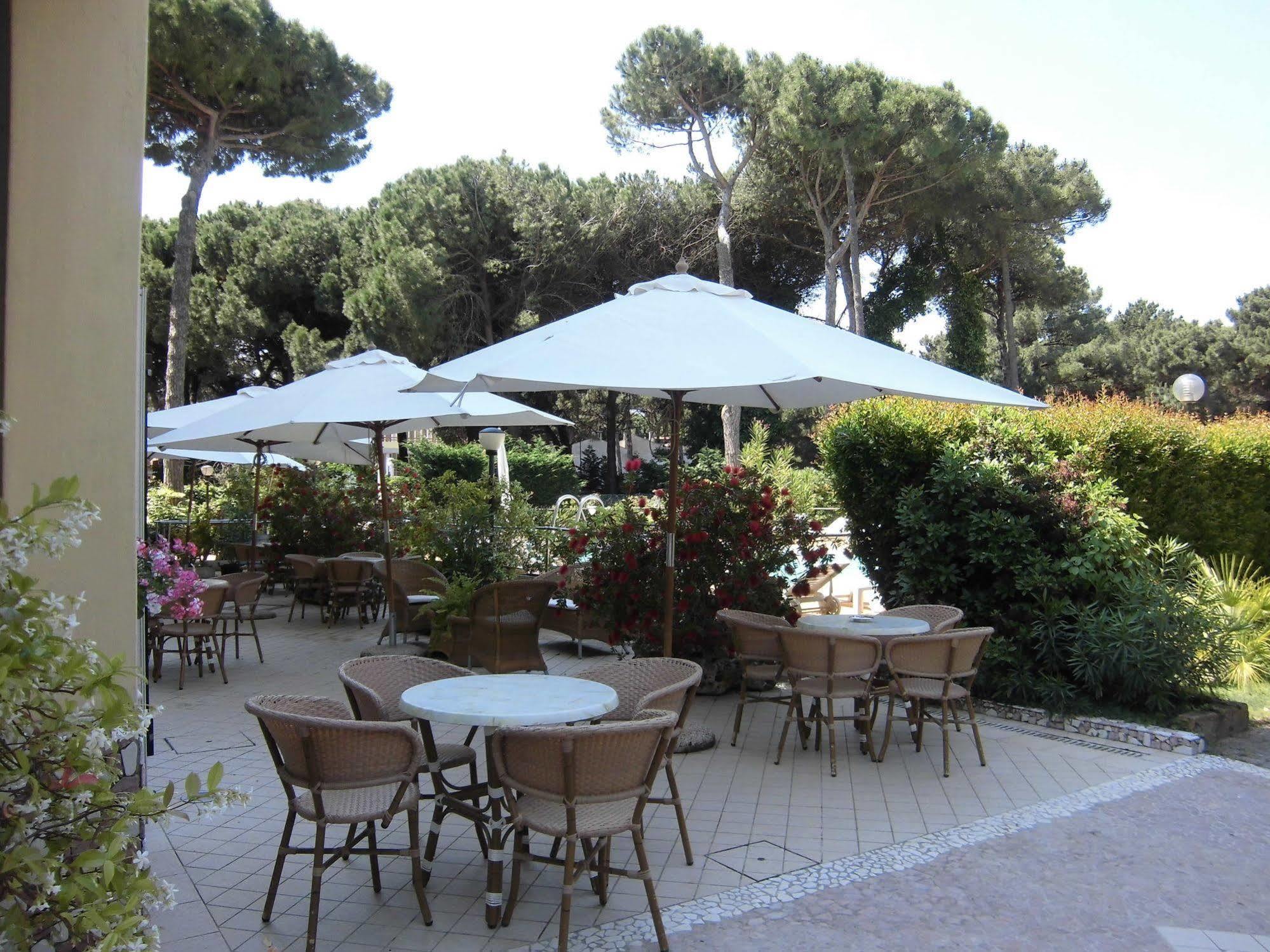 Hotel Europa Park Lido di Spina Dış mekan fotoğraf